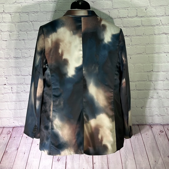 H&M Men's Tie Dye Classic Fit Blazer. Size: Large - Picture 5 of 12